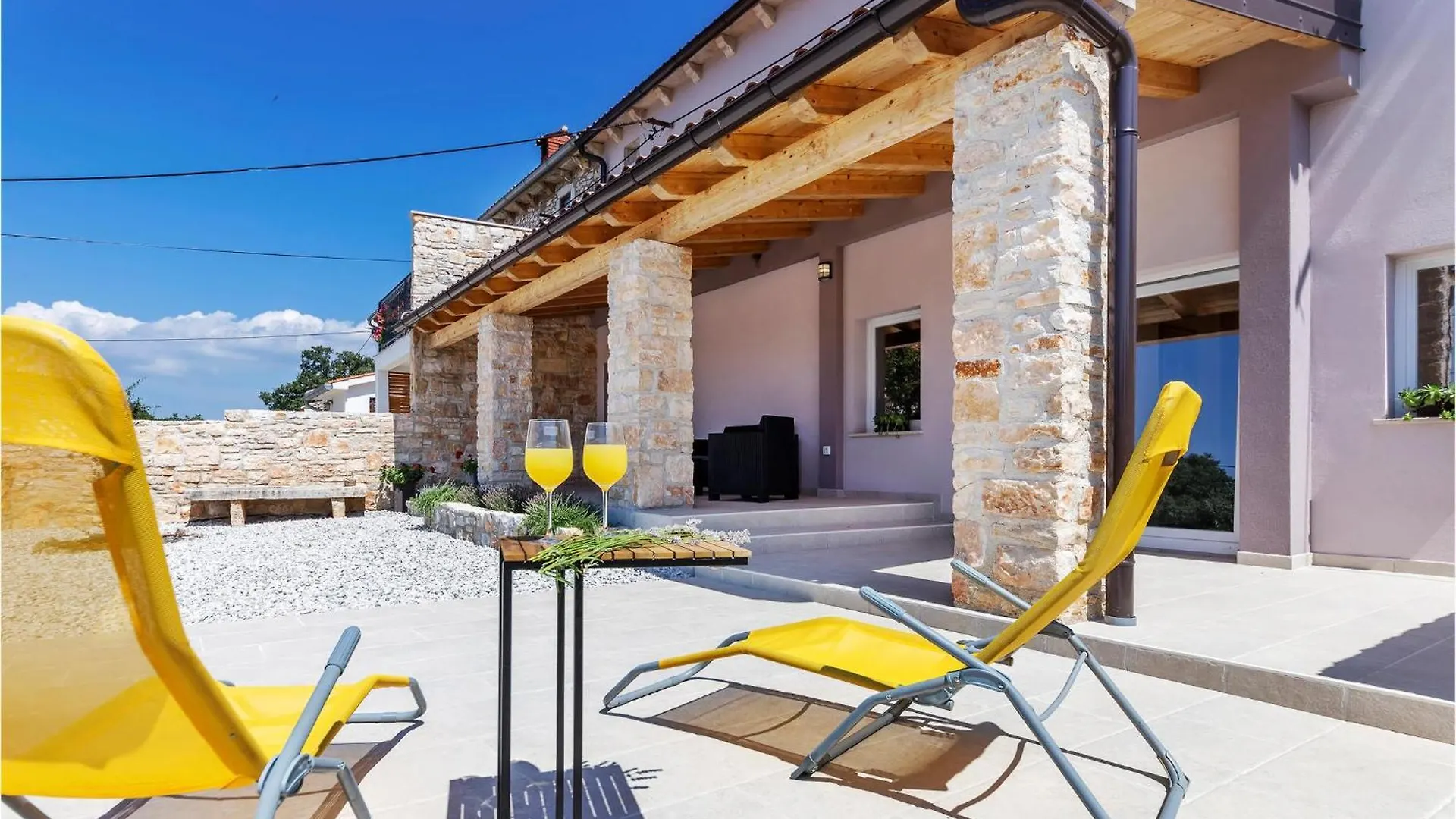 4 Bedroom Lovely Home In Duga Uvala Mutvoran 0*,